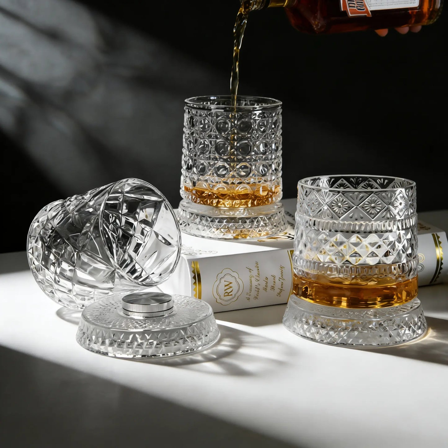 Ziptred™ 360° Spinning Crystal Whiskey Glass – Premium Rotating Tumbler Gift