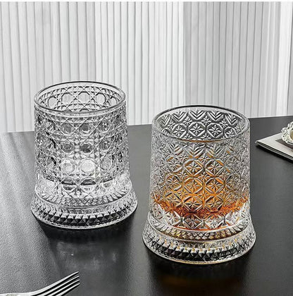 Ziptred™ 360° Spinning Crystal Whiskey Glass – Premium Rotating Tumbler Gift